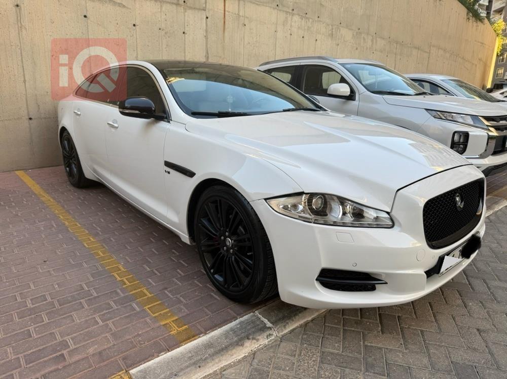 جاكوار XJ